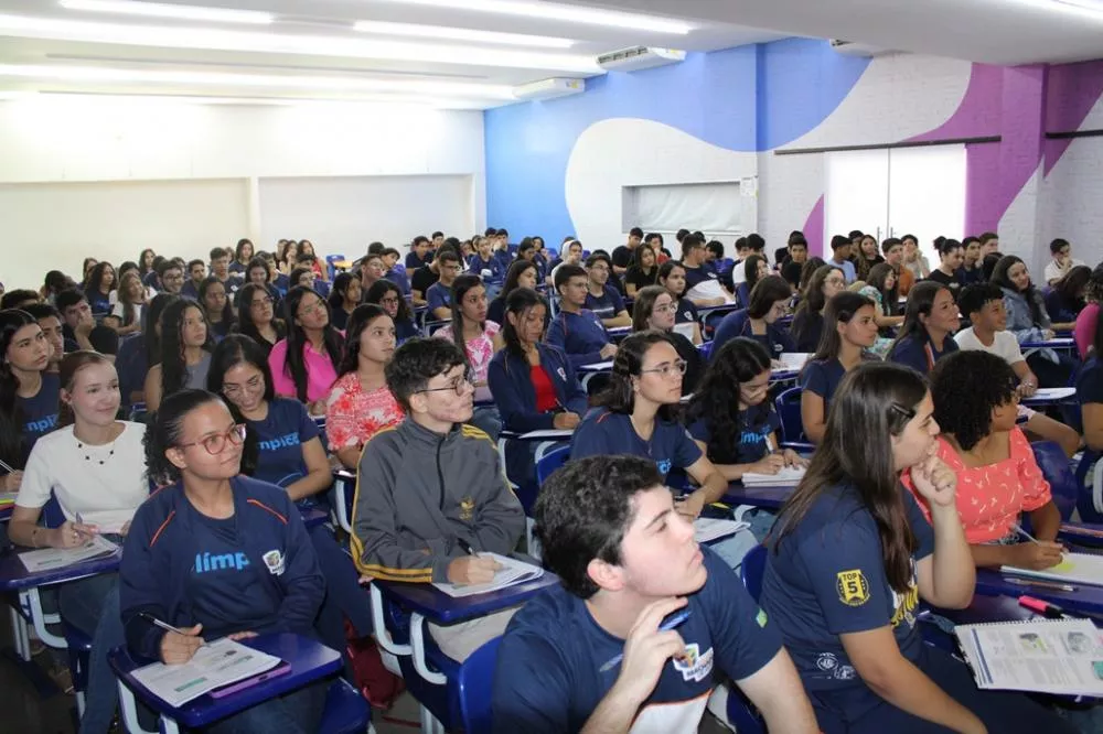 Primeira aula do curso de “Física Conceitual” para o ENEM do Colégio Machado de Assis foi um sucesso. Foto: ASCOM