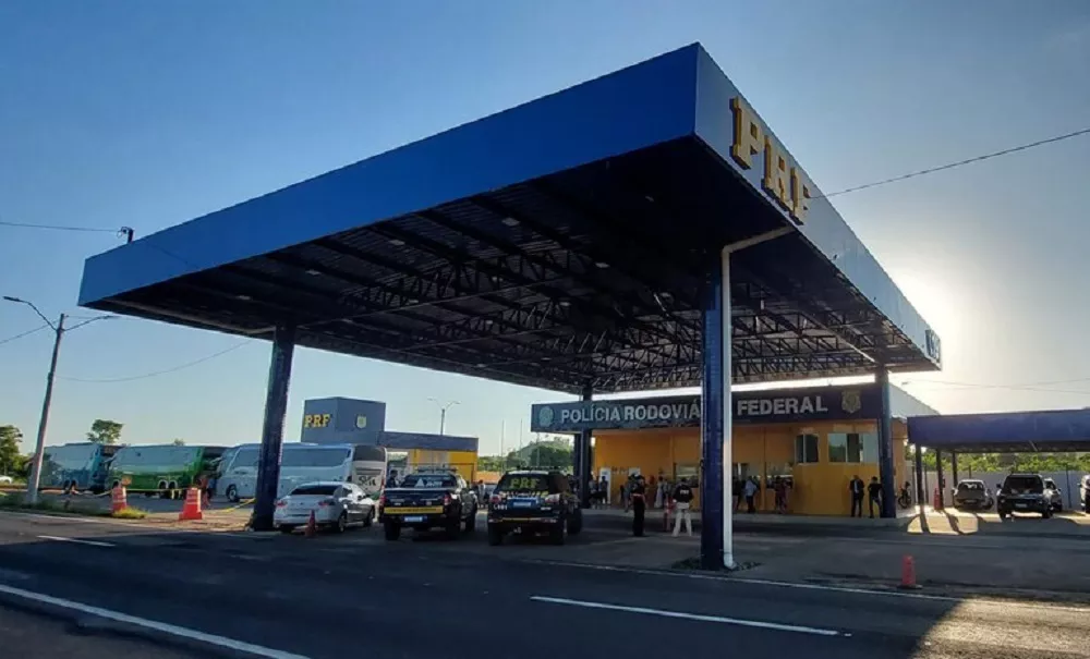 O principal objetivo da Operação é garantir segurança e fluidez no trânsito para todos os usuários das rodovias federais - Foto: PRF