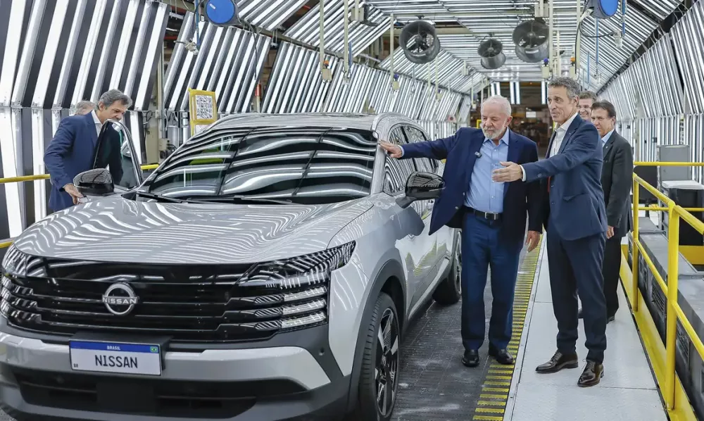 O presidente visitou a fábrica da Nissan nesta terça-feira – Foto: RICARDO STUCKERT / PR.
