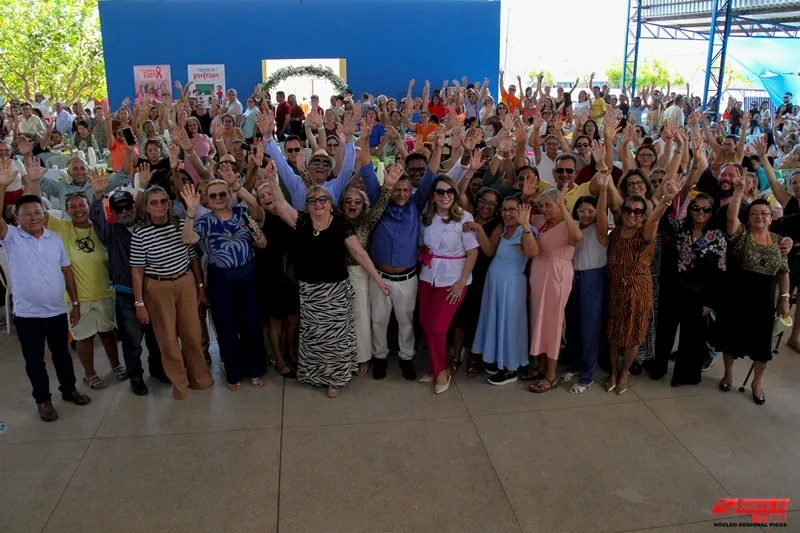 Festa homenageou professores ativos e aposentados. Foto: Márcio Ryan