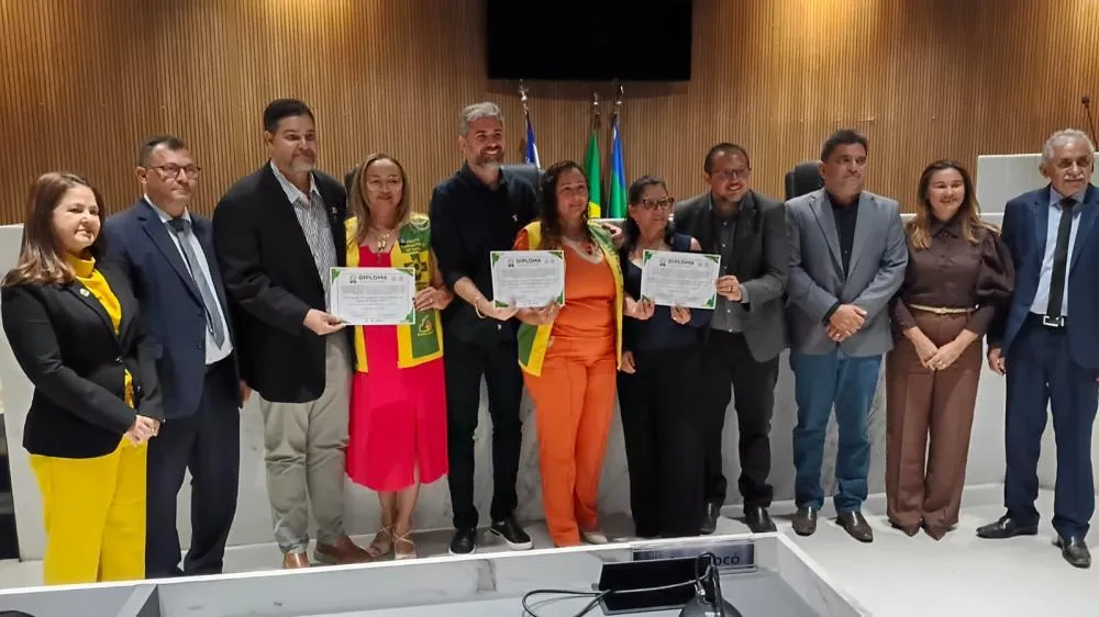 Câmara de Picos homenageia agentes comunitários de saúde e de endemias