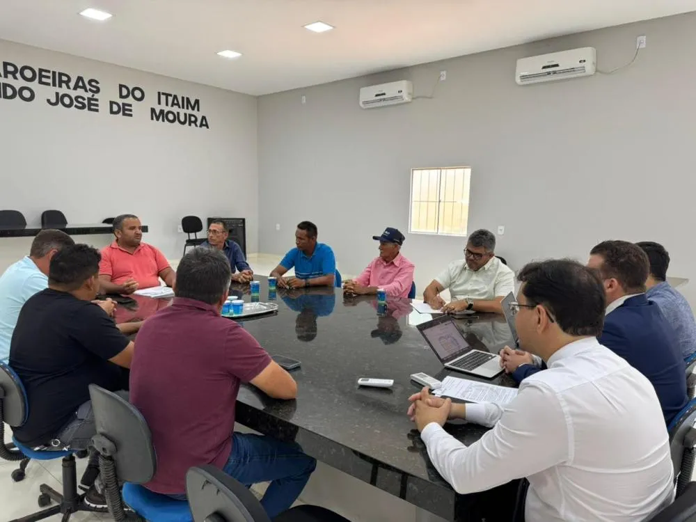 Representantes da Prefeitura de Aroeiras do Itaim se reúnem com os Vereadores da Câmara para reafirmar compromisso com diálogo, legalidade e equilíbrio fiscal