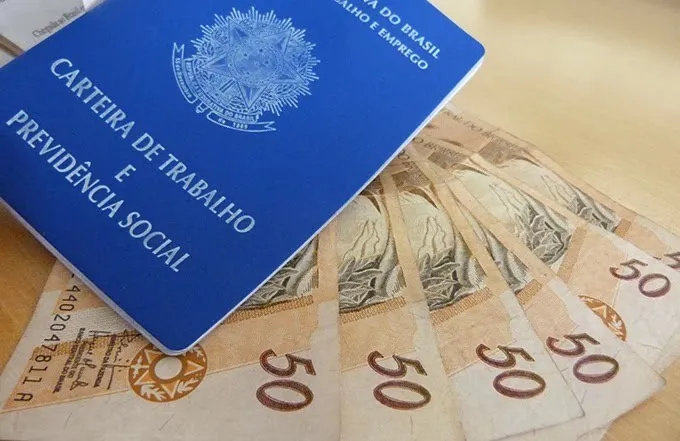 Governo reduz projeção do salário mínimo de 2026 para R$ 1.627