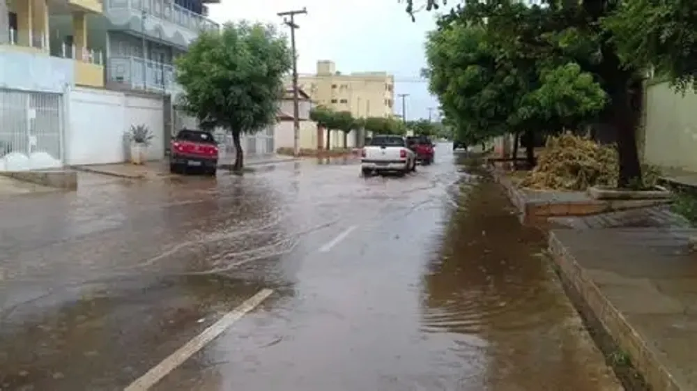 Defesa Civil alerta para riscos durante período de chuvas em Picos