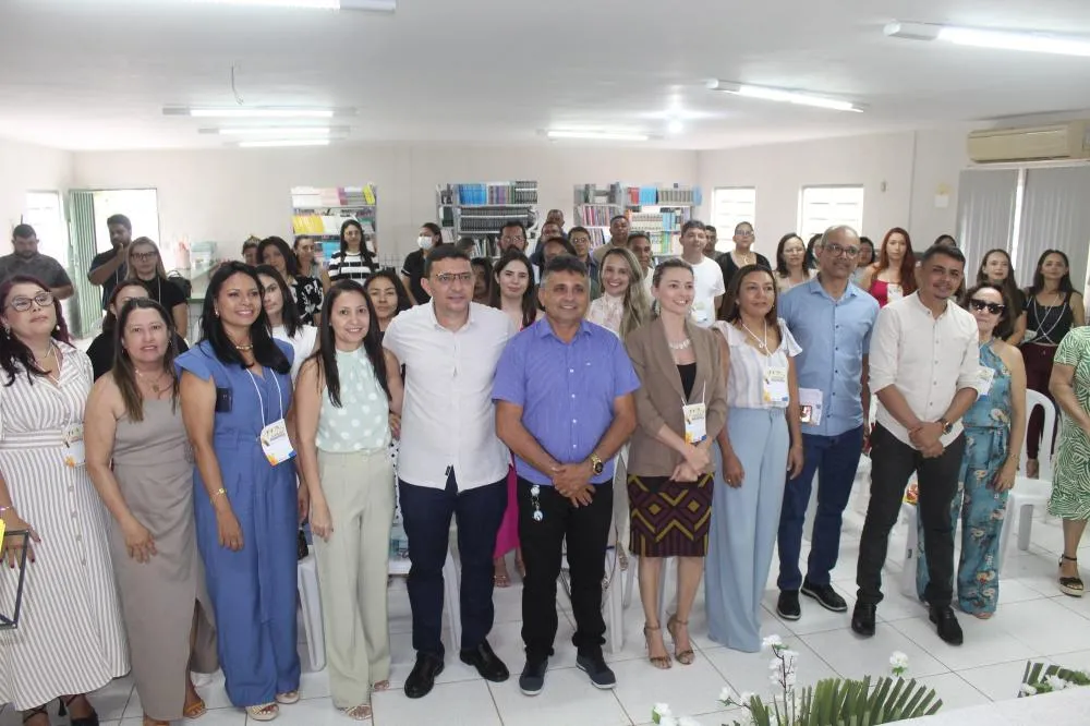 Participantes reunidos durante a abertura do evento – Foto: Portal Agora ED.