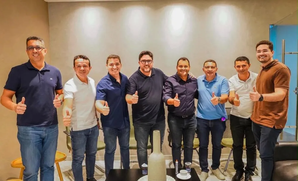 Marciano Macêdo participa de encontro com Prefeitos do Vale do Guaribas e Secretário Estadual para fortalecer cooperação entre municípios