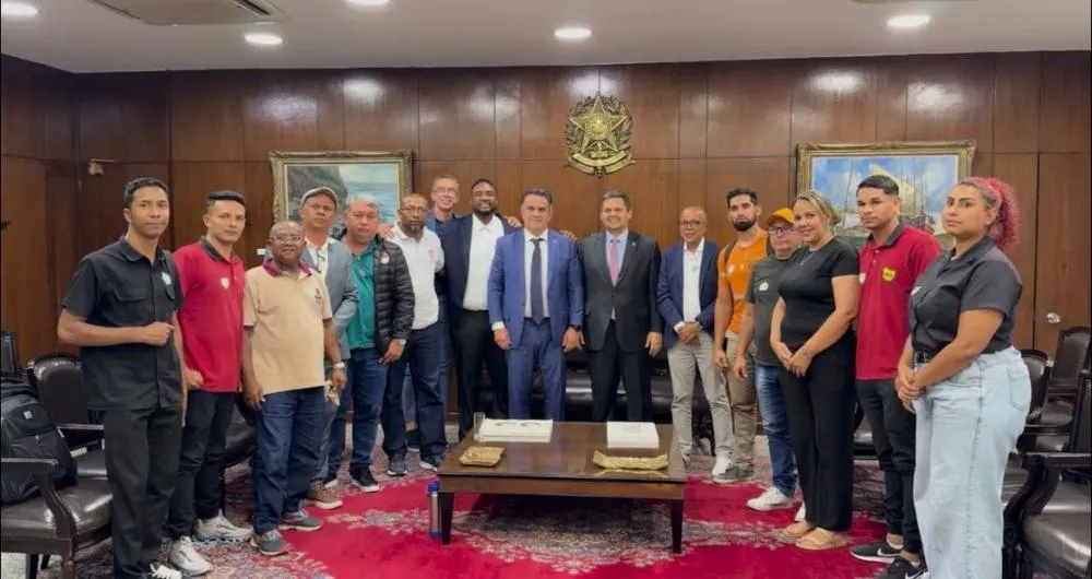 Ciro Nogueira articula com presidente do Senado avanço de projeto que estabelece piso nacional para garis