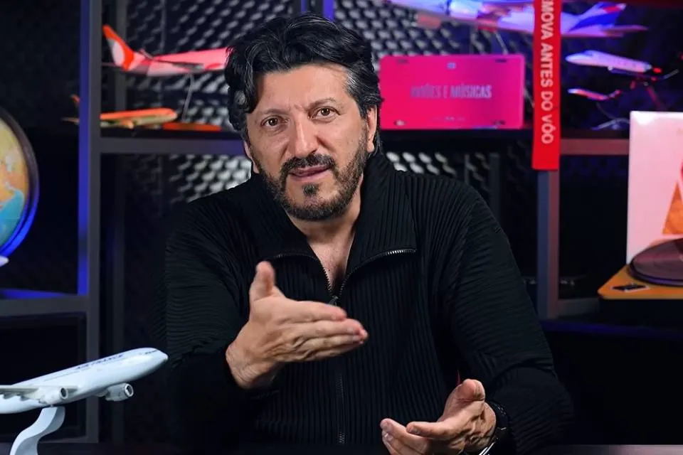 Lito Sousa, influenciador e especialista em aviação, morre aos 59 anos