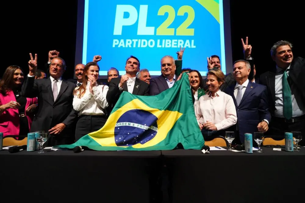 Ciro Nogueira projeta ampliar votação de Flávio Bolsonaro no Piauí