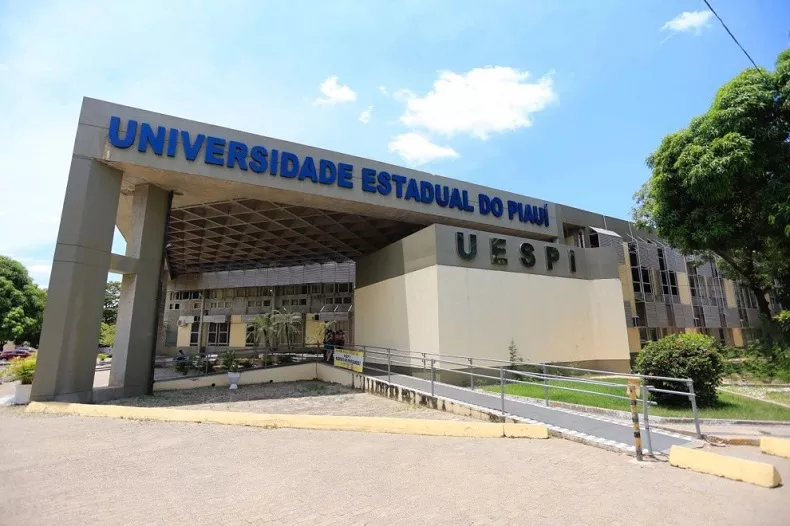 Palácio Pirajá, prédio-sede da reitoria da Universidade Estadual do Piauí – Foto: ASCOM Uespi.