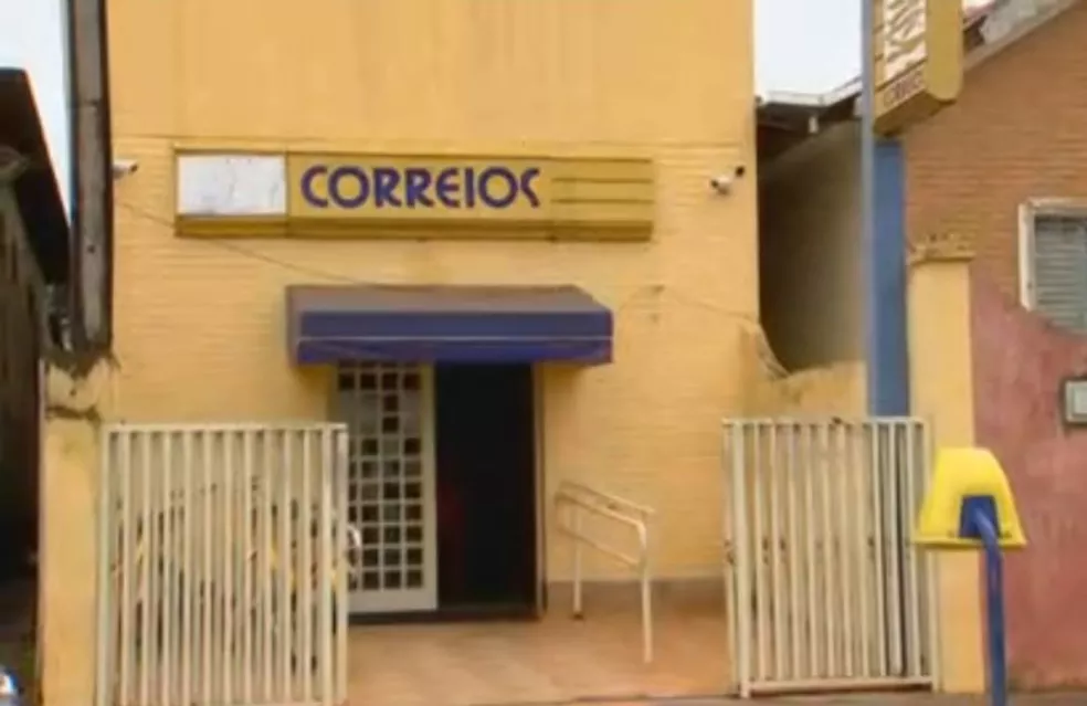Prédio da agência dos Correios de Riolândia (SP) — Foto: Reprodução/TV TEM