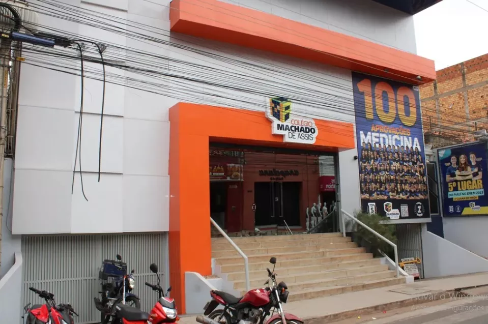 Fachada do Colégio Machado de Assis no Centro de Picos. Foto: Divulgação 