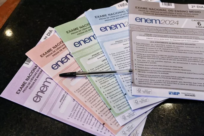 Cadernos de provas do Enem. Foto: Reprodução